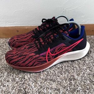Nike Air Zoom Pegasus 38 womans running shoe Size 10